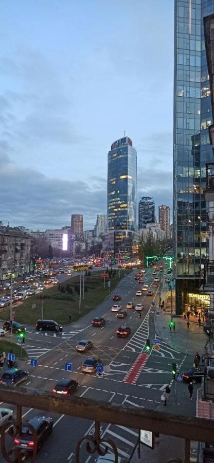 Двухуровневая Дизайнерская Квартира В Центре Киева Exteriör bild